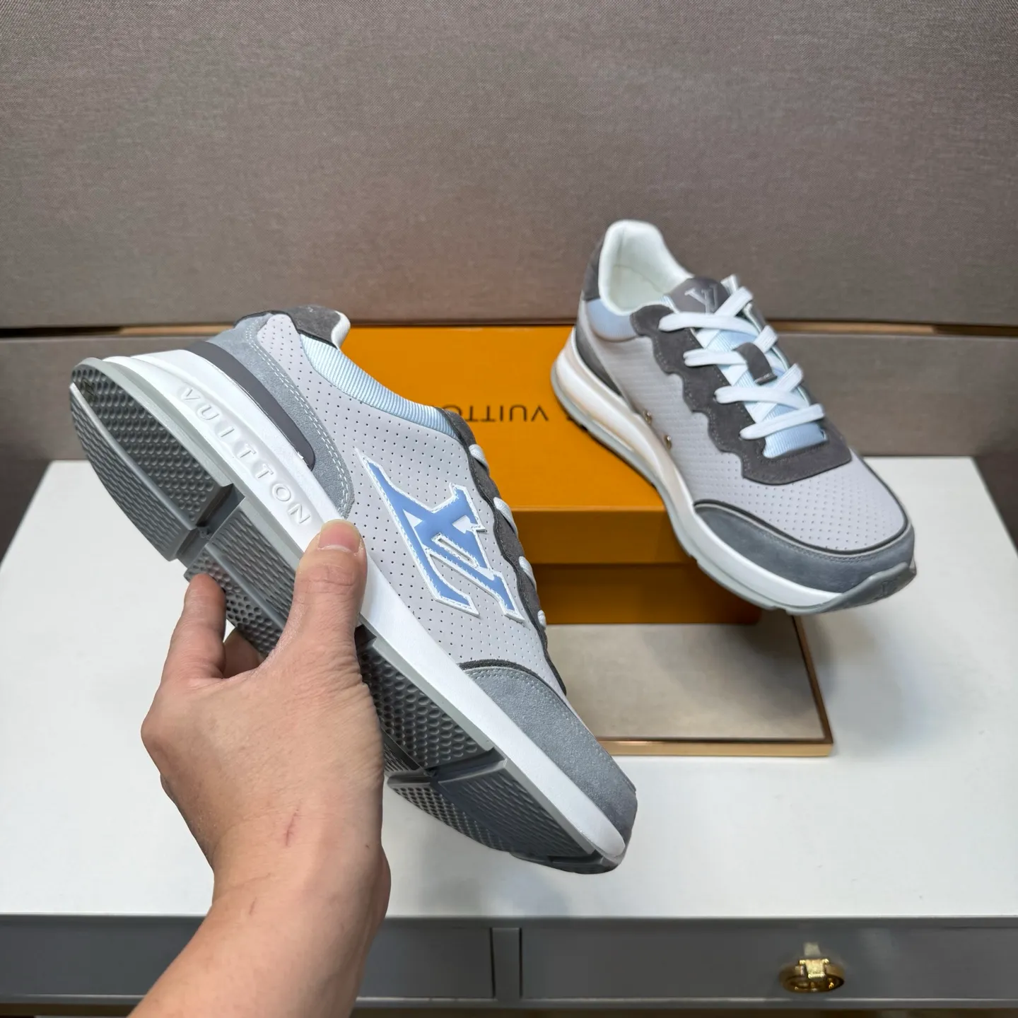 ⬛️Men's shoes 💰p442 [LV～] Men's casual shoes 2025z cabinet sales simultaneously 🔶Size: 38-44#️⃣ 🔷3 colors🔜The upper is made of multi-material splicing➕Mesh lining, comfortable and breathable, sole: original comfortable and wear-resistant outsole, ⚠️real thing📱photographed🎬real thing is better📢📢📢